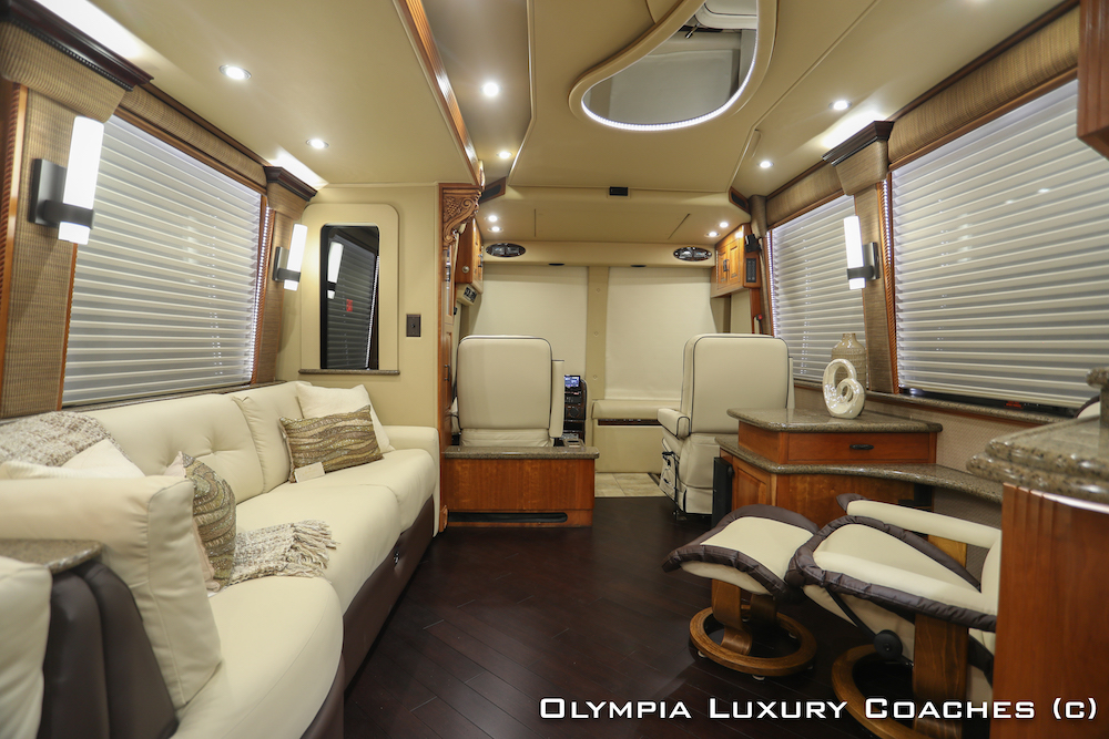 2005 Prevost Royale XLII  For Sale