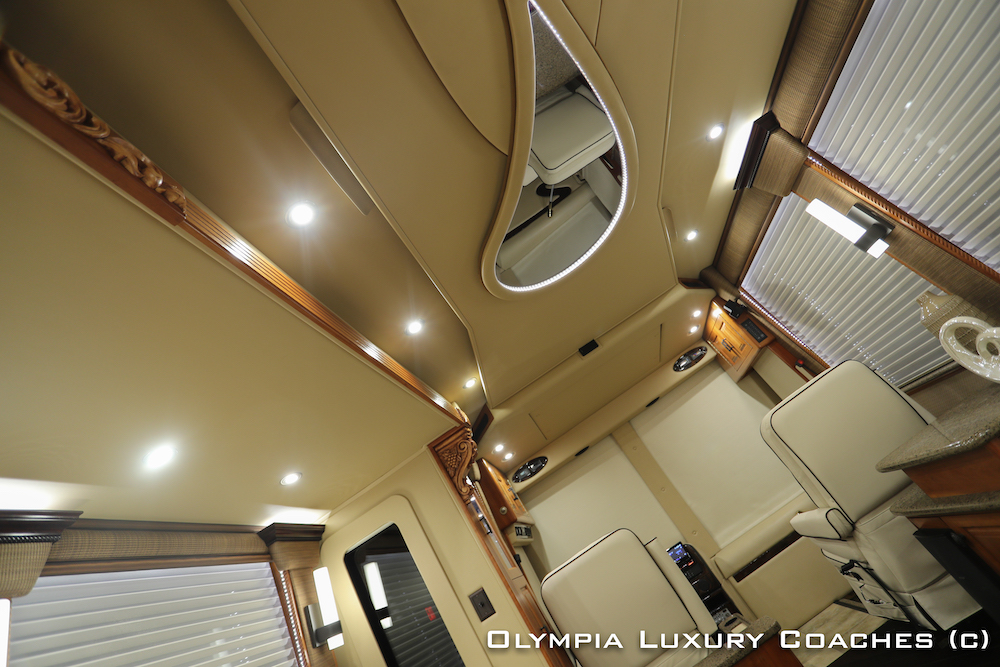 2005 Prevost Royale XLII  For Sale