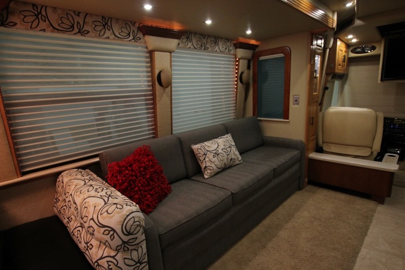 2005 Prevost RoyaleXLII For Sale