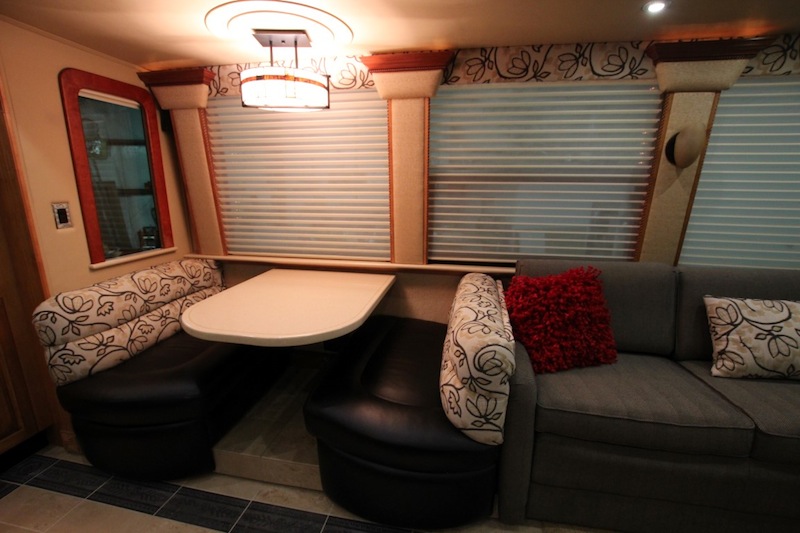 2005 Prevost RoyaleXLII For Sale