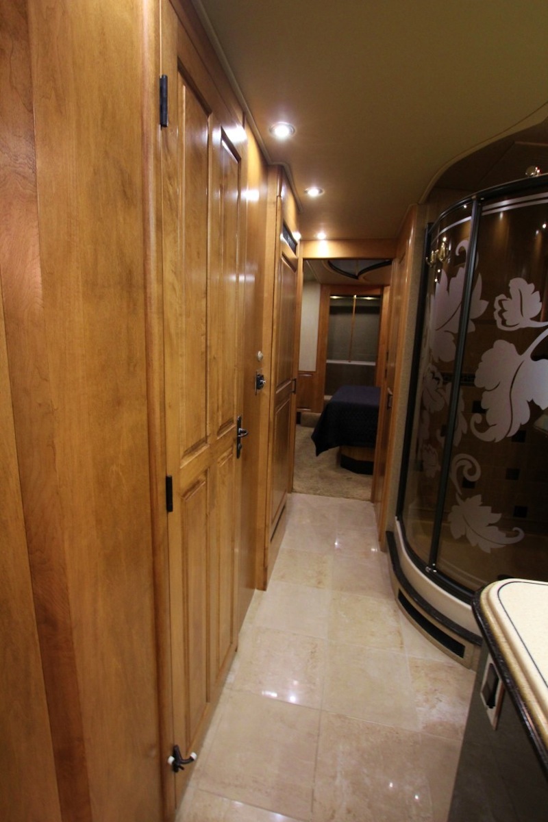 2005 Prevost RoyaleXLII For Sale