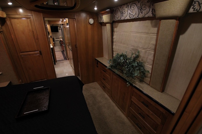 2005 Prevost RoyaleXLII For Sale