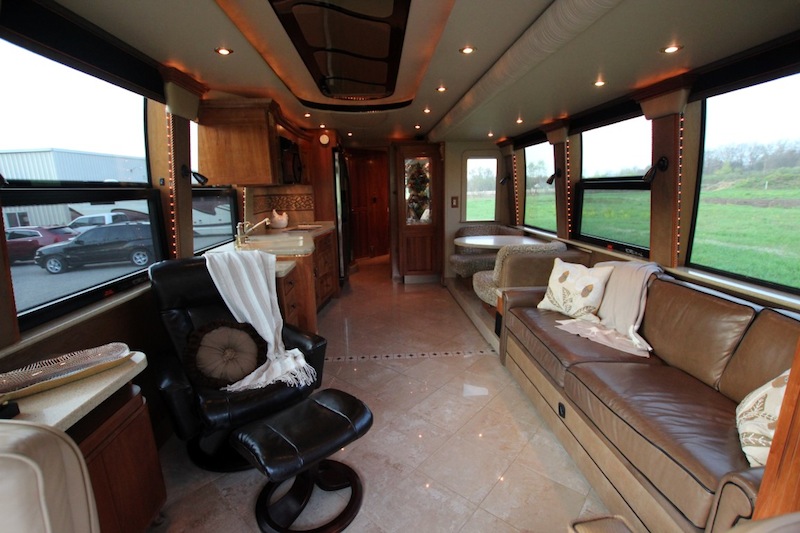 2005 Prevost Royale XLII For Sale