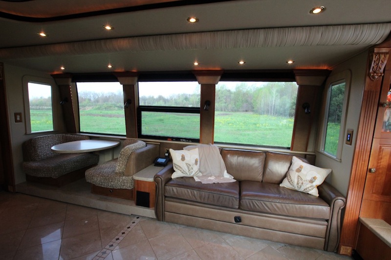 2005 Prevost Royale XLII For Sale