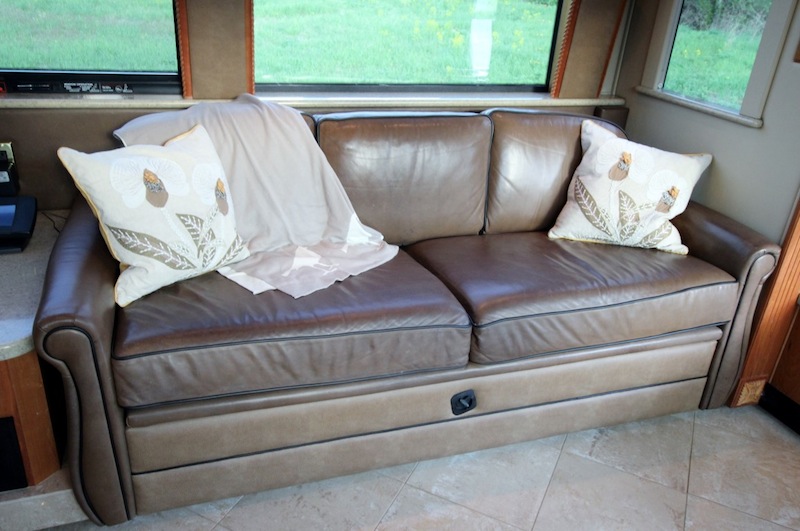 2005 Prevost Royale XLII For Sale