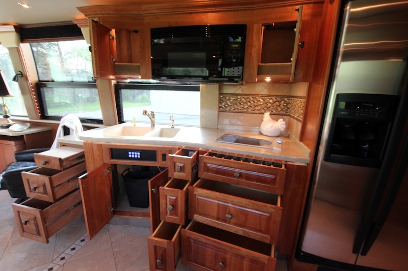 2005 Prevost Royale XLII For Sale