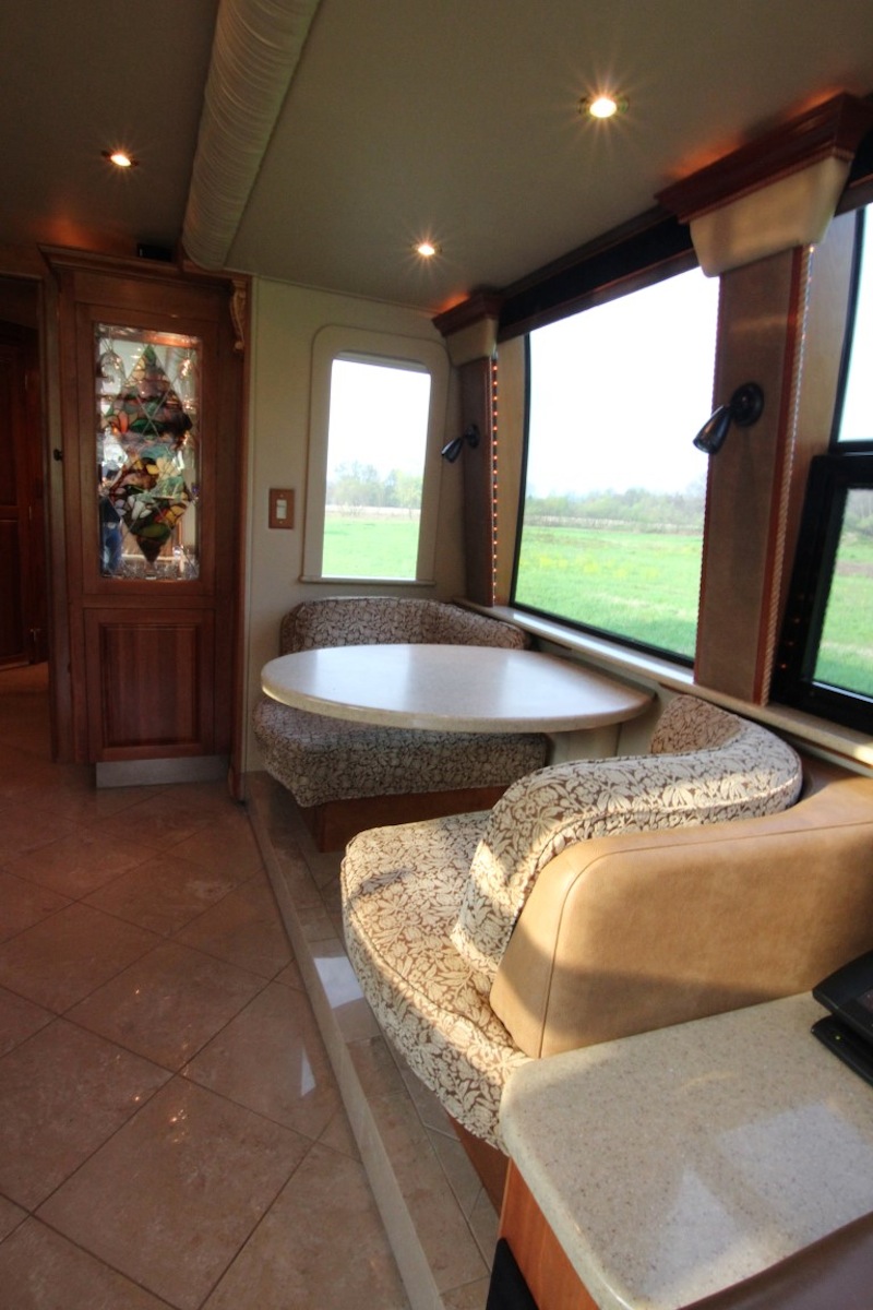 2005 Prevost Royale XLII For Sale