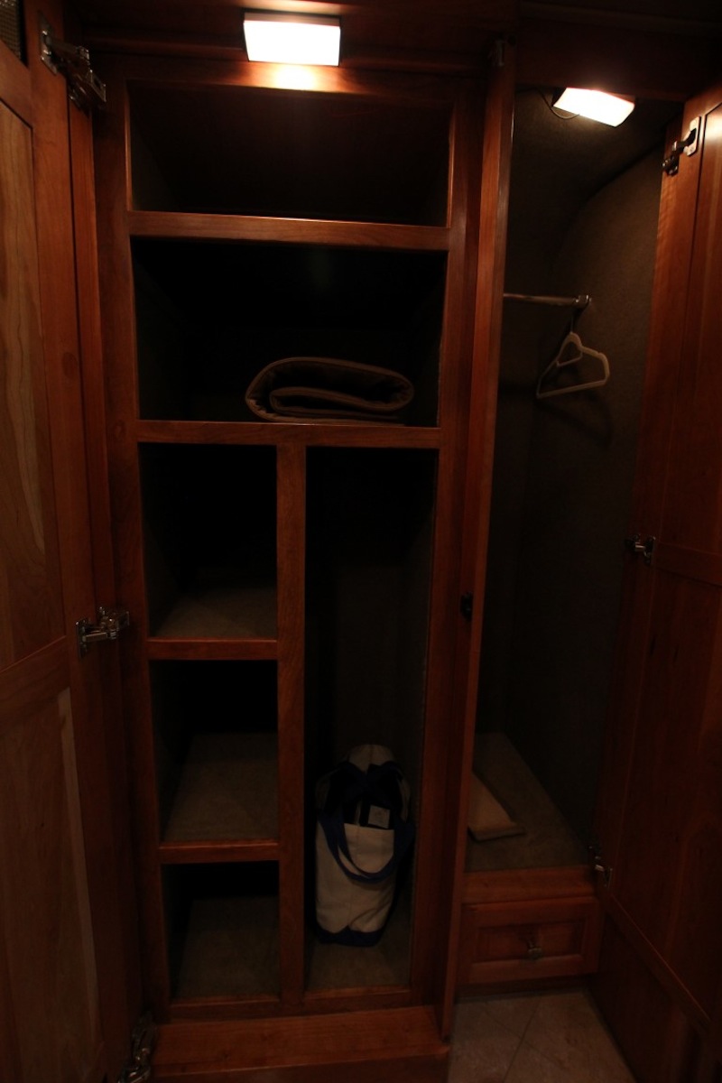 2005 Prevost Royale XLII For Sale