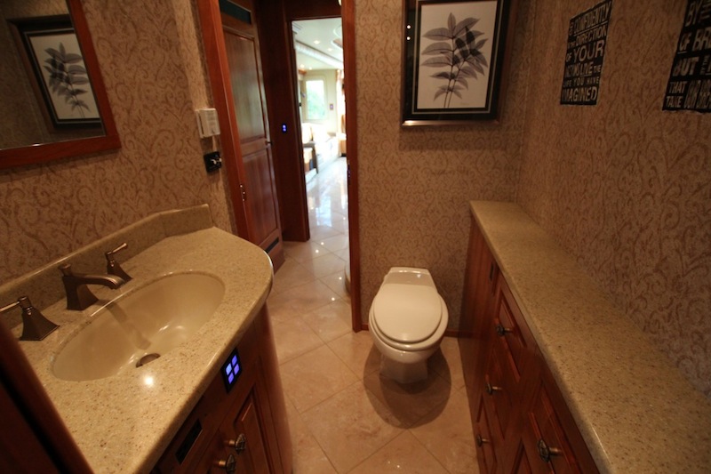 2005 Prevost Royale XLII For Sale