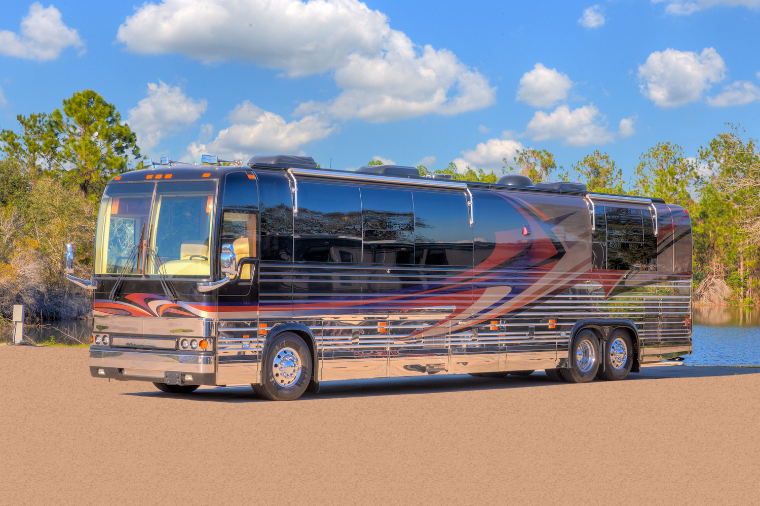 2005 Prevost Royale XLII For Sale