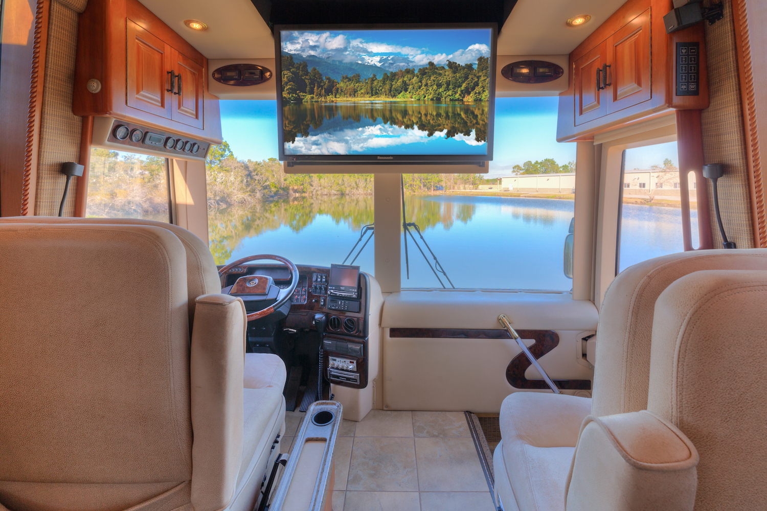 2005 Prevost Royale XLII For Sale