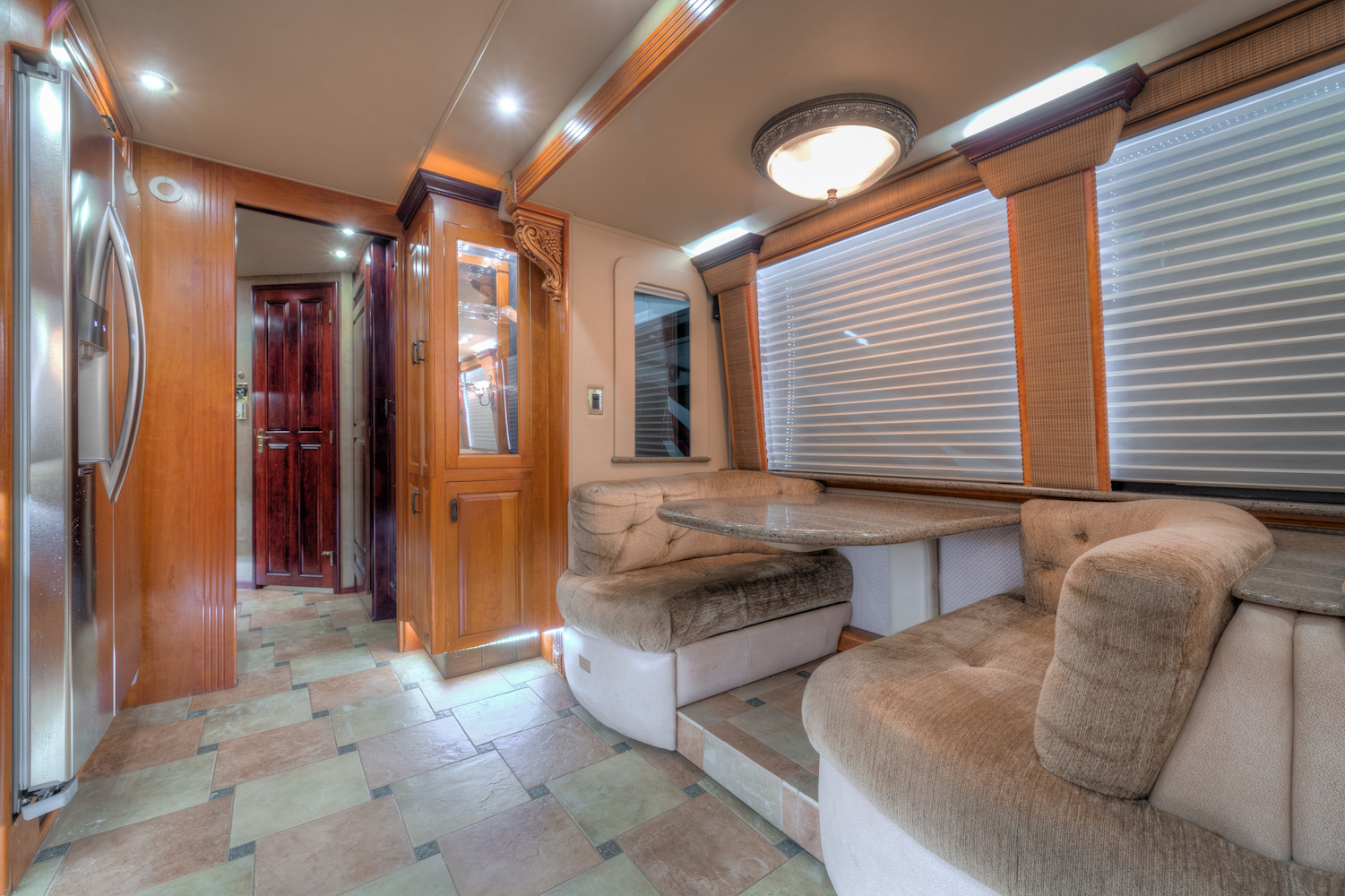 2005 Prevost Royale XLII For Sale