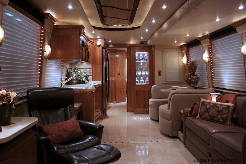 2005 Prevost Rpyale XLII For Sale