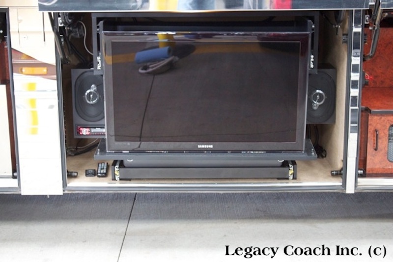 2005 Prevost Rpyale XLII For Sale