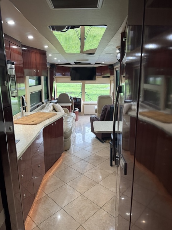 2005 Prevost XLII 40 For Sale
