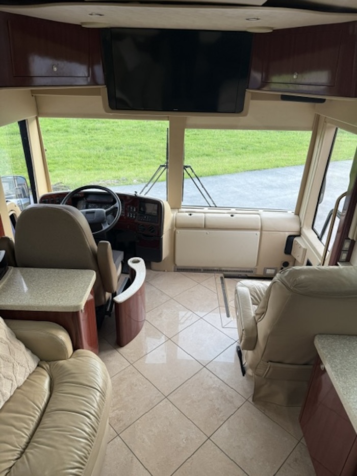 2005 Prevost XLII 40 For Sale