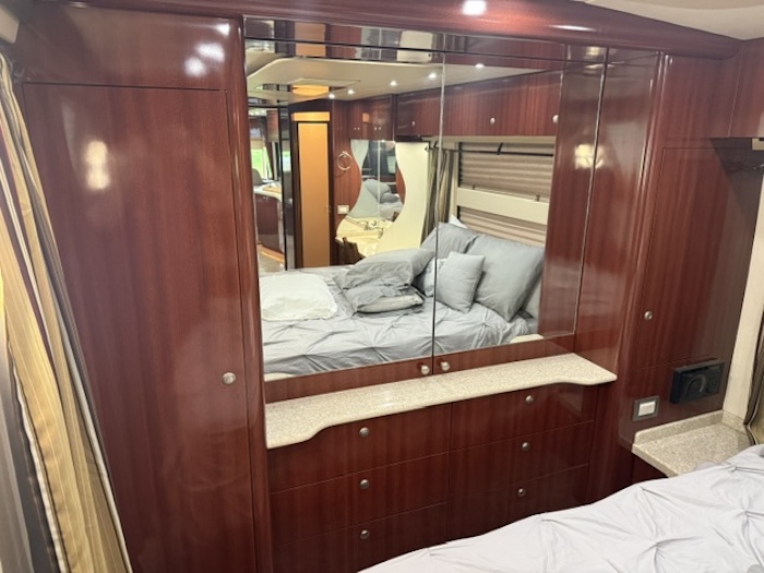 2005 Prevost XLII 40 For Sale