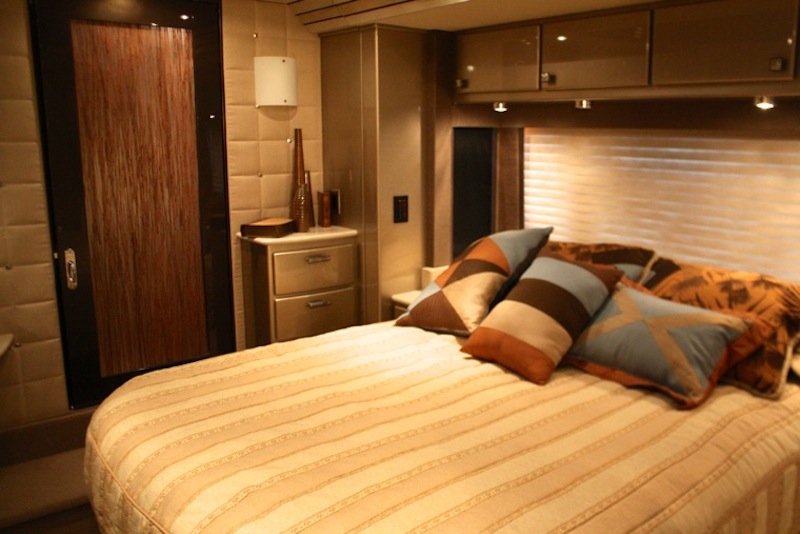 2006 Prevost Country Coach XLII For Sale