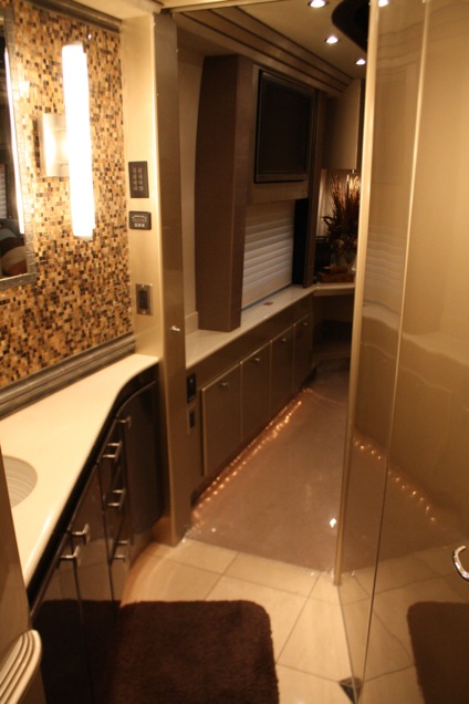 2006 Prevost Country Coach XLII For Sale
