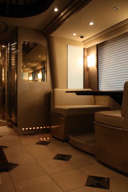 2006 Prevost Country Coach XLII For Sale