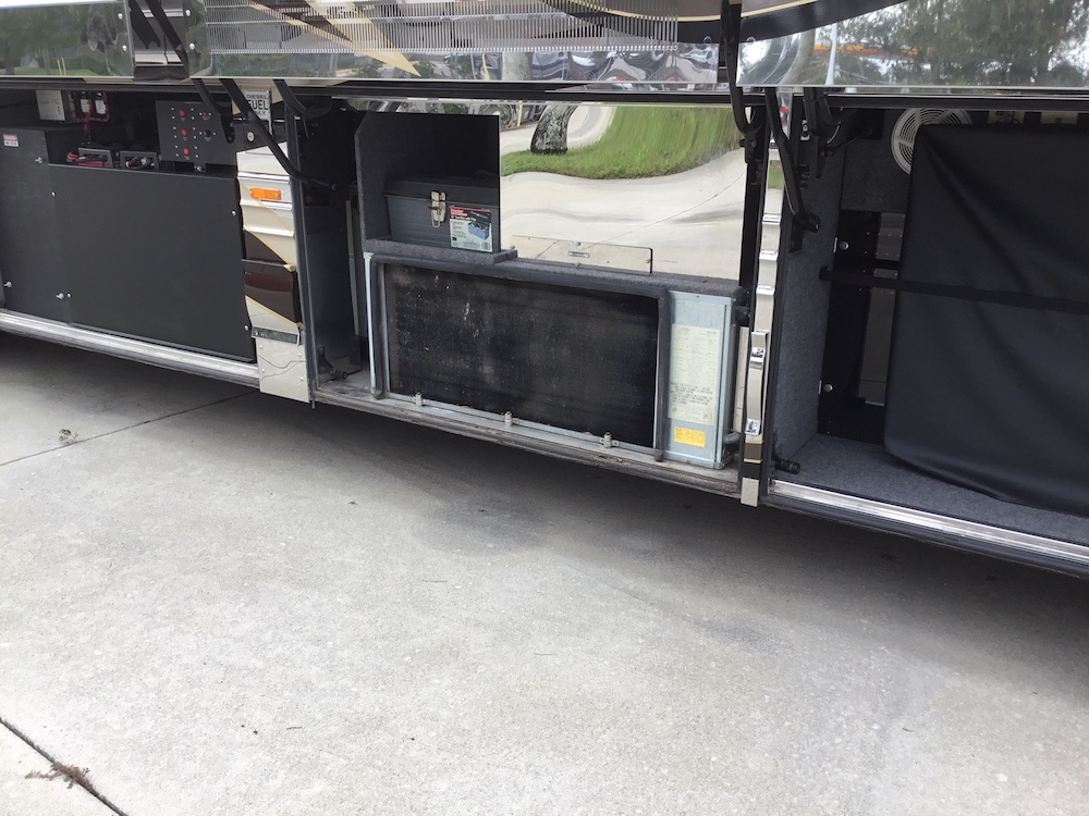 2006 Prevost Country Coach XLII For Sale