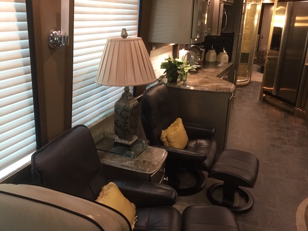 2006 Prevost Country Coach XLII For Sale