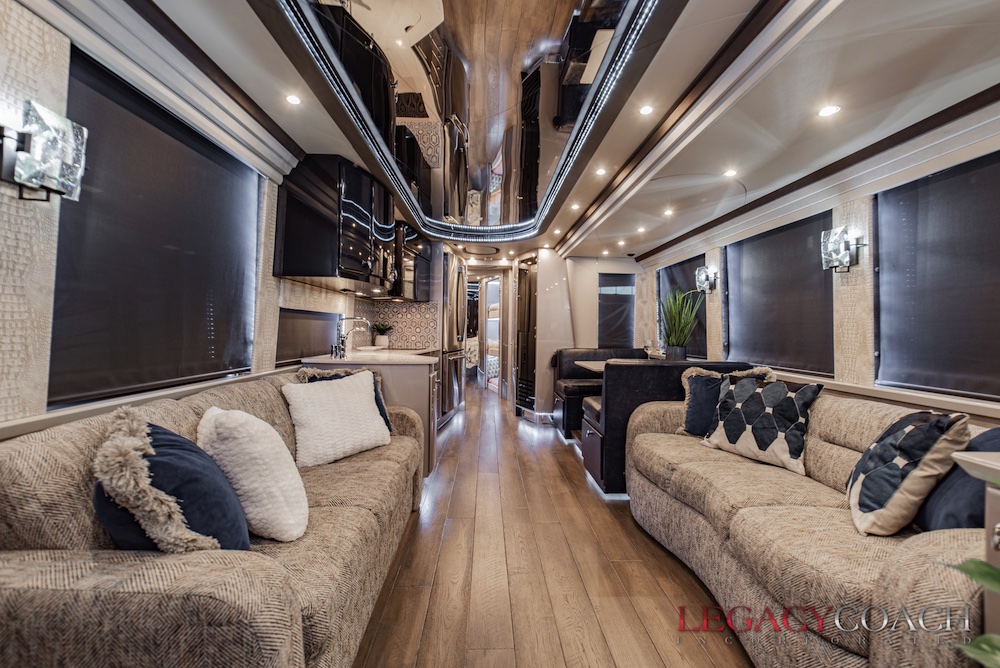 2006 Prevost Country Coach XLII For Sale