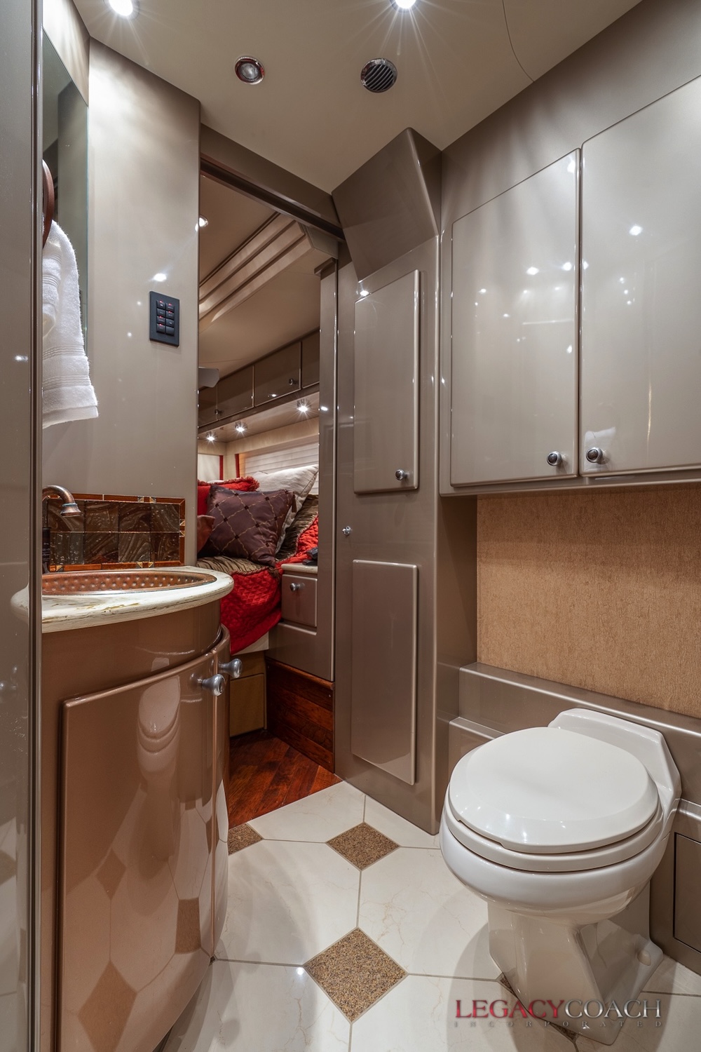 2006 Prevost Country Coach XLII For Sale