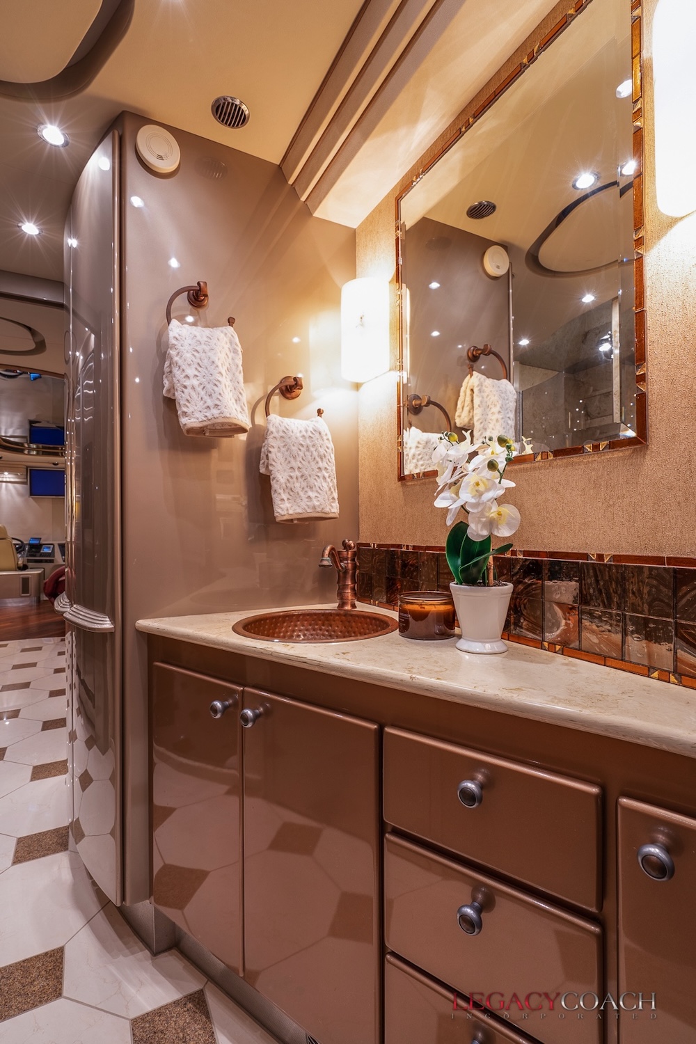2006 Prevost Country Coach XLII For Sale