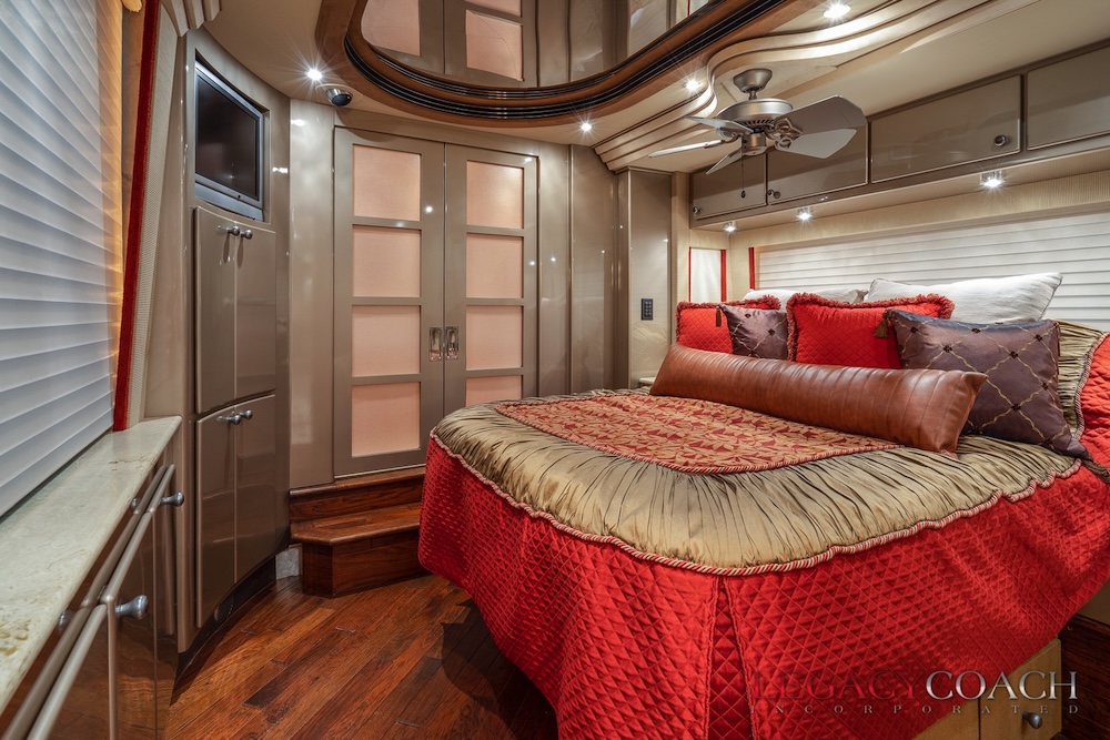 2006 Prevost Country Coach XLII For Sale