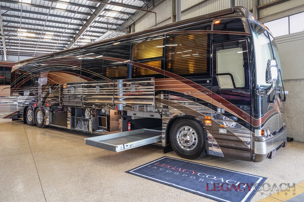2006 Prevost Country Coach XLII For Sale
