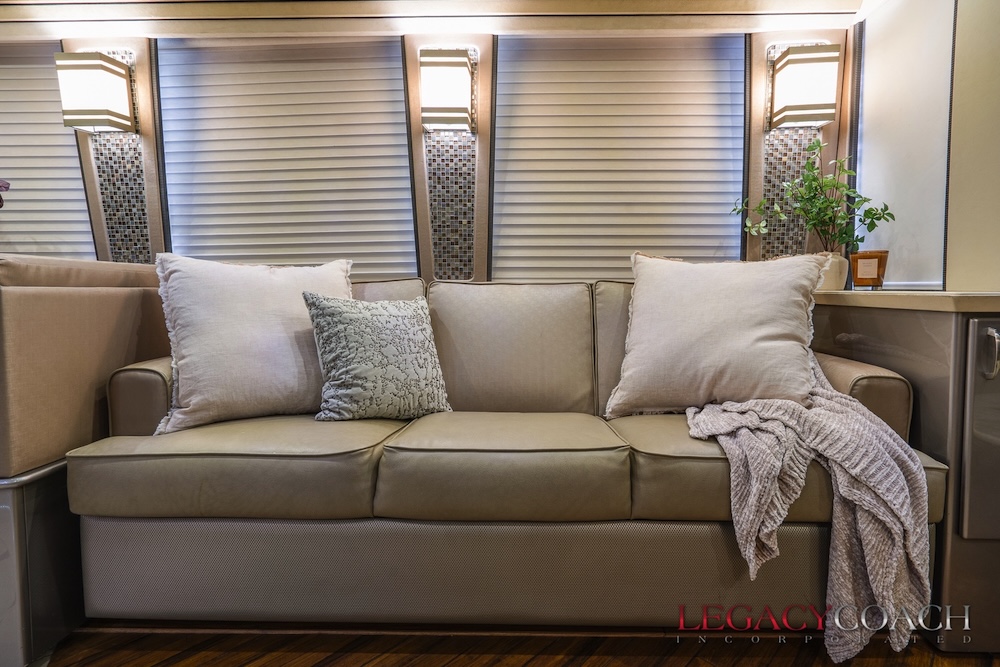2006 Prevost Country Coach XLII For Sale
