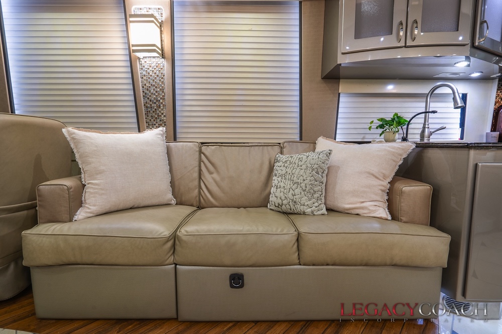 2006 Prevost Country Coach XLII For Sale