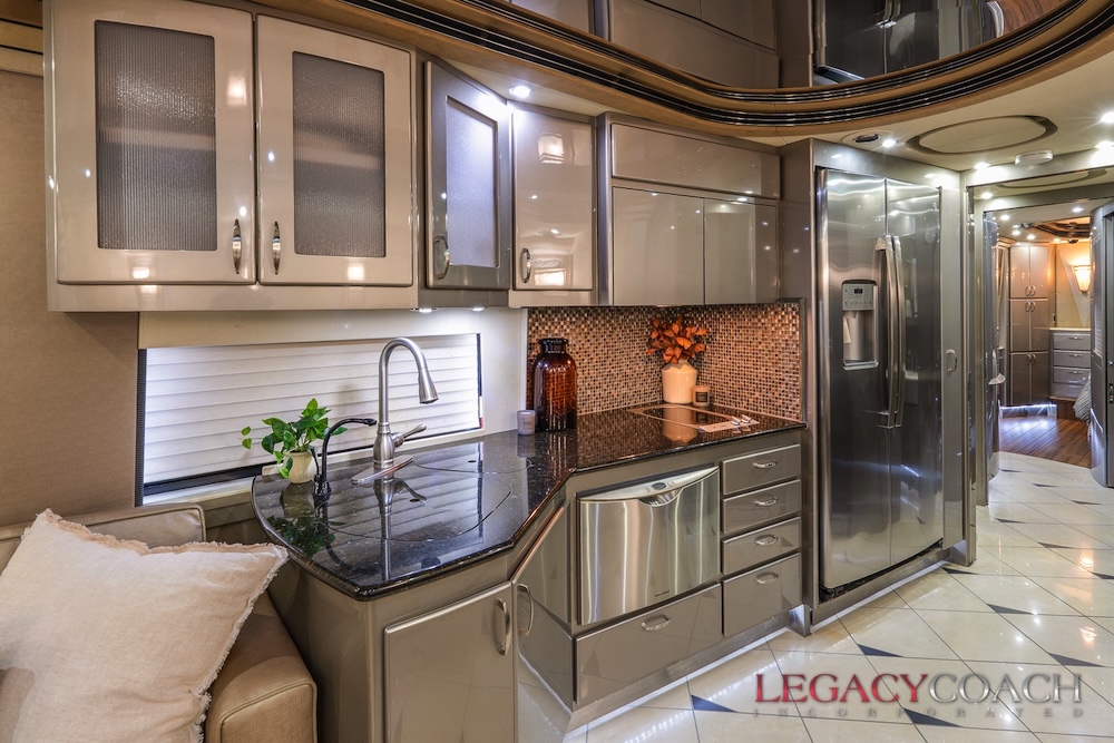 2006 Prevost Country Coach XLII For Sale