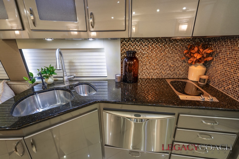 2006 Prevost Country Coach XLII For Sale