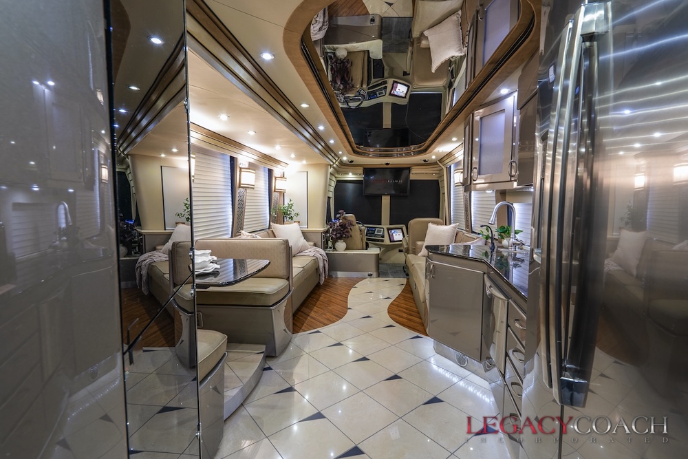 2006 Prevost Country Coach XLII For Sale