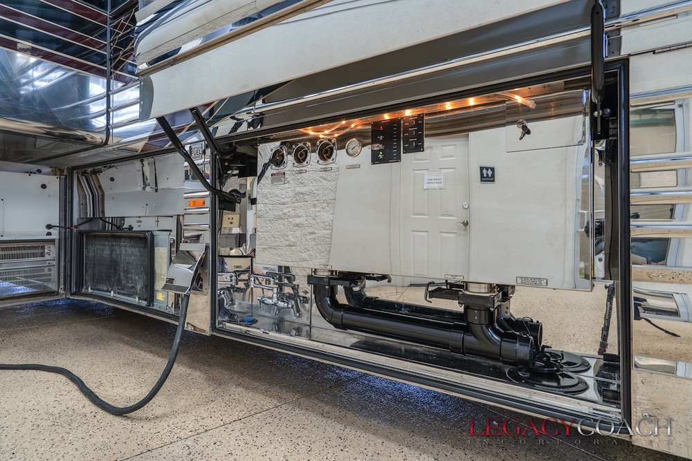 2006 Prevost Country Coach XLII For Sale