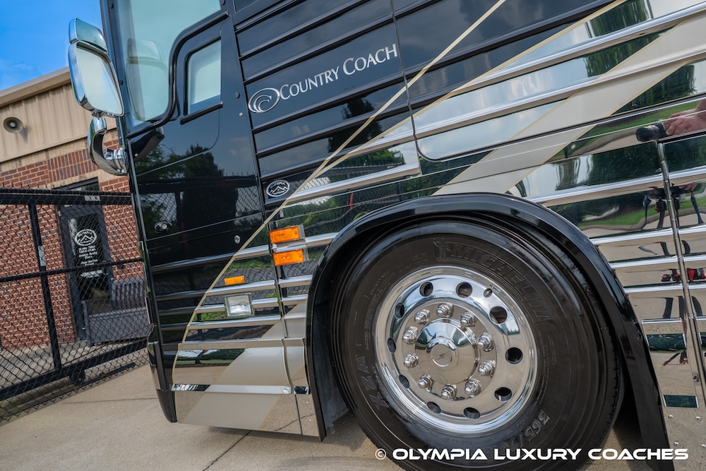 2006 Prevost Country Coach XLII For Sale