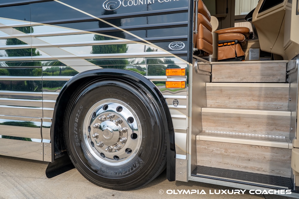 2006 Prevost Country Coach XLII For Sale