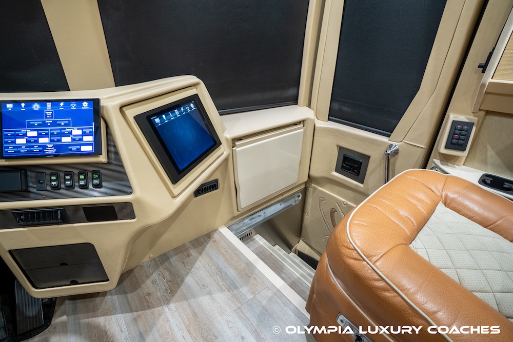 2006 Prevost Country Coach XLII For Sale