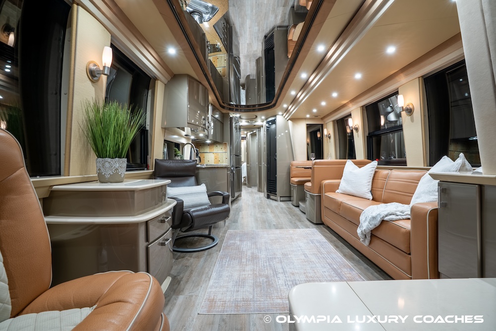 2006 Prevost Country Coach XLII For Sale