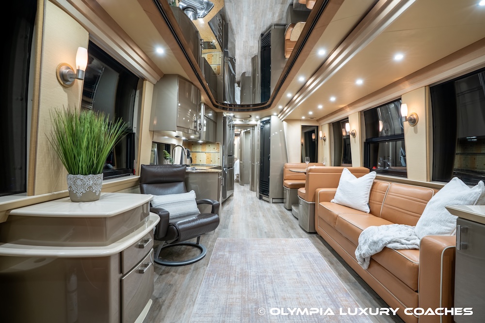 2006 Prevost Country Coach XLII For Sale