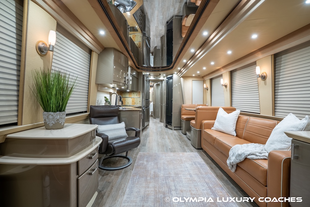 2006 Prevost Country Coach XLII For Sale