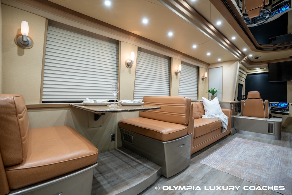 2006 Prevost Country Coach XLII For Sale