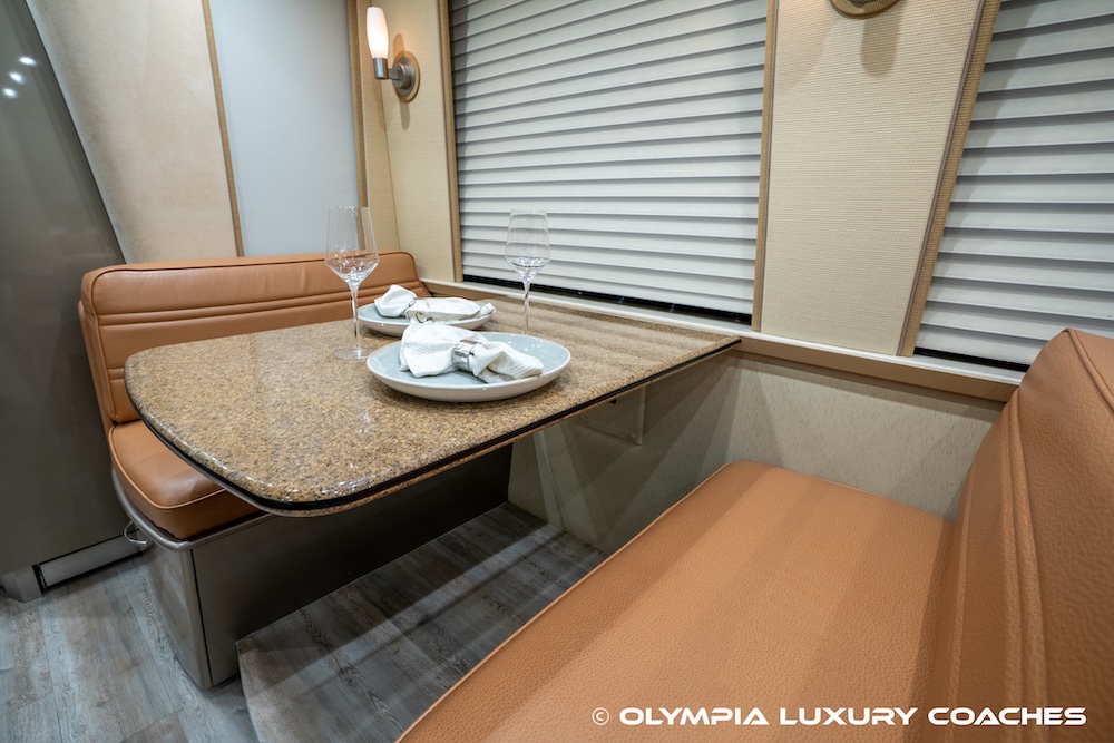 2006 Prevost Country Coach XLII For Sale
