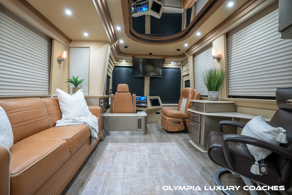 2006 Prevost Country Coach XLII For Sale