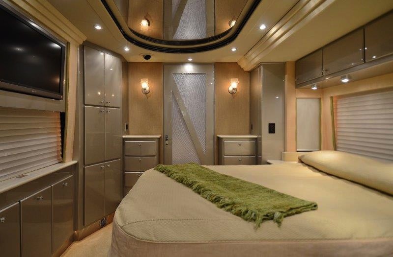 2006 Prevost Country Coach XLII For Sale