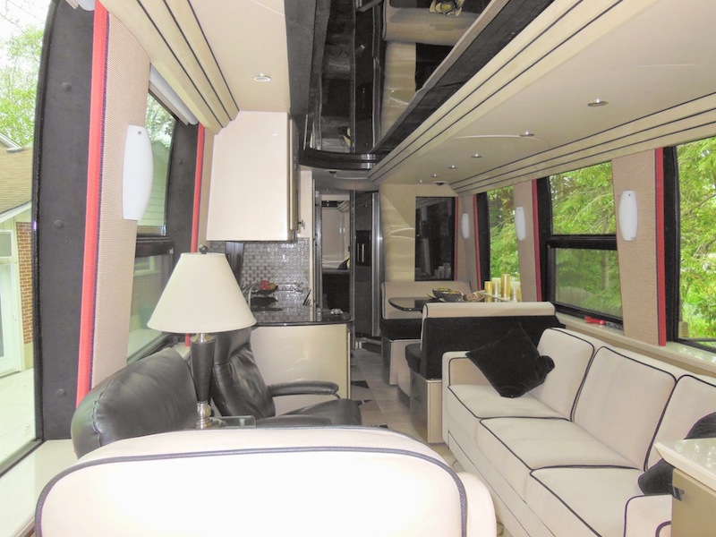 2006 Prevost Country Coach XLII For Sale