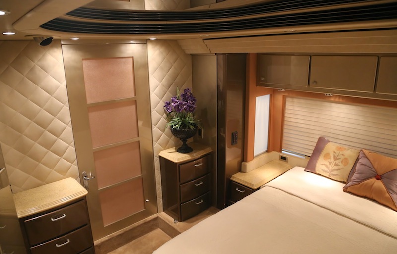 2006 Prevost Country Coach XLII For Sale
