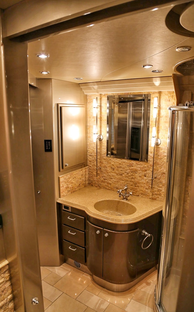 2006 Prevost Country Coach XLII For Sale